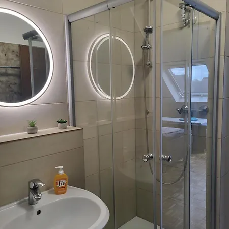 Διαμέρισμα Naeher Messe Und Flughafen 3